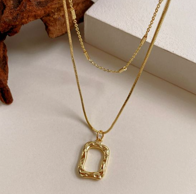 Feature Necklace